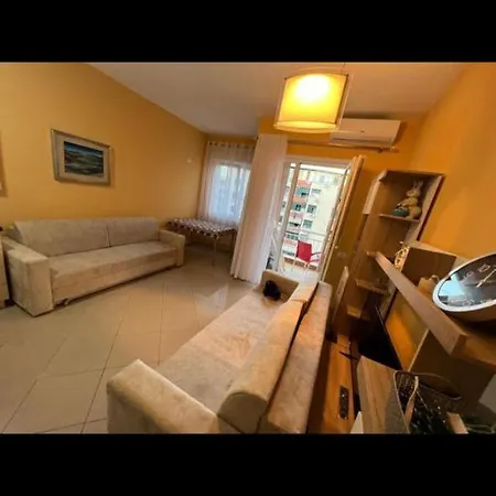 Apartment Apartament Dori *